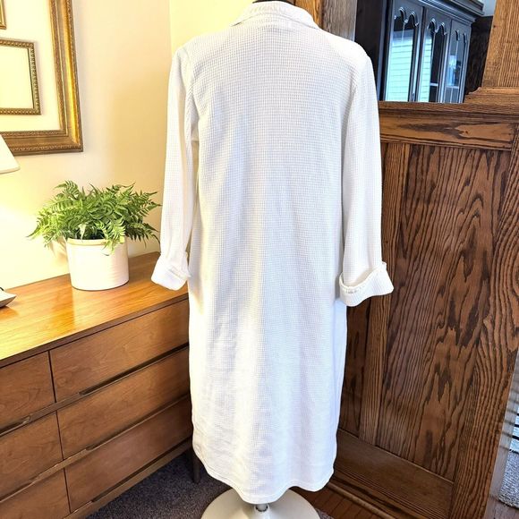 Miss Elaine VTG Robe Wms Sz L White Waffle Knit w/Embroidered Collar Front Zip - Picture 4 of 11